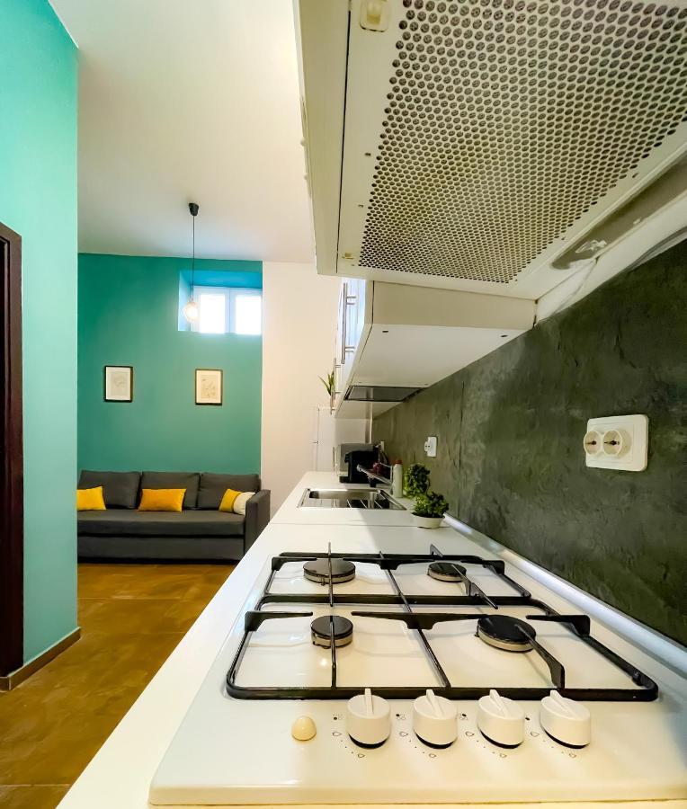 Cool Flat In The Heart Of Bucharest'S Fun And Historyアパートメント エクステリア 写真