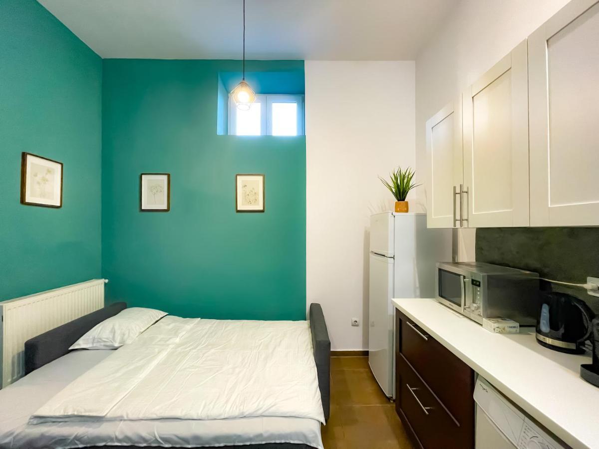 Cool Flat In The Heart Of Bucharest'S Fun And Historyアパートメント エクステリア 写真