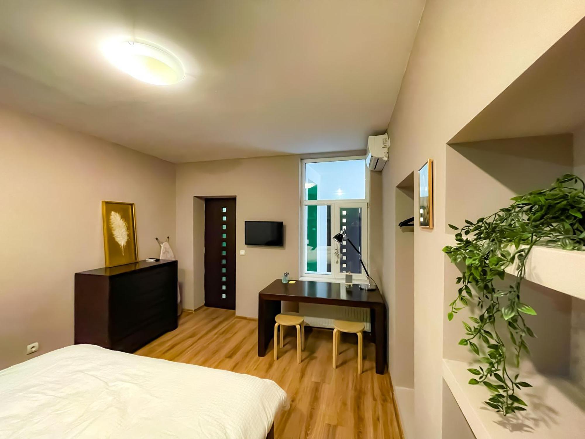 Cool Flat In The Heart Of Bucharest'S Fun And Historyアパートメント エクステリア 写真