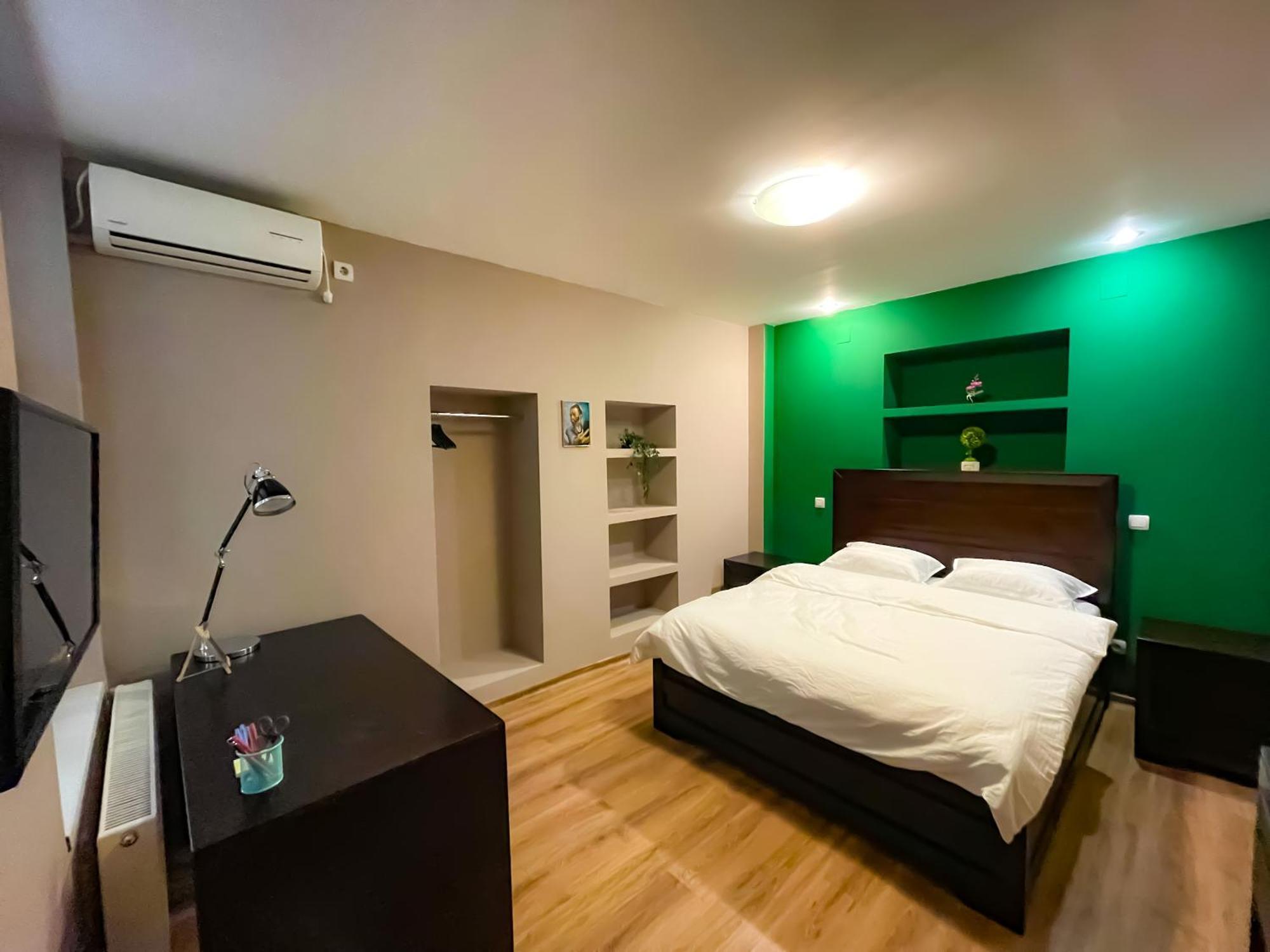 Cool Flat In The Heart Of Bucharest'S Fun And Historyアパートメント エクステリア 写真